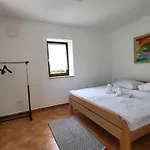 Nyaraló Peaceful Countryside With Terrace - One Bedroom With Terrace Tolmin