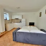 Peaceful Countryside With Terrace - One Bedroom With Terrace Nyaraló