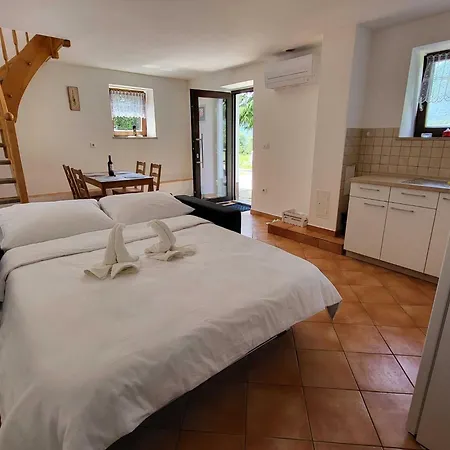Peaceful Countryside With Terrace - One Bedroom With Terrace Ferienhaus *
