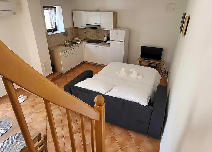 Peaceful Countryside With Terrace - One Bedroom With Terrace Tatil Evi